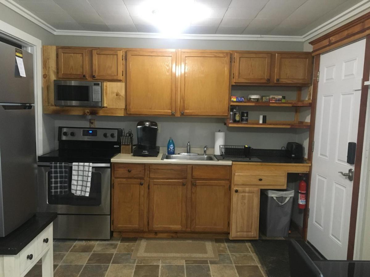 Just Like Being At Home- Newly Renovated Unit North Troy Экстерьер фото