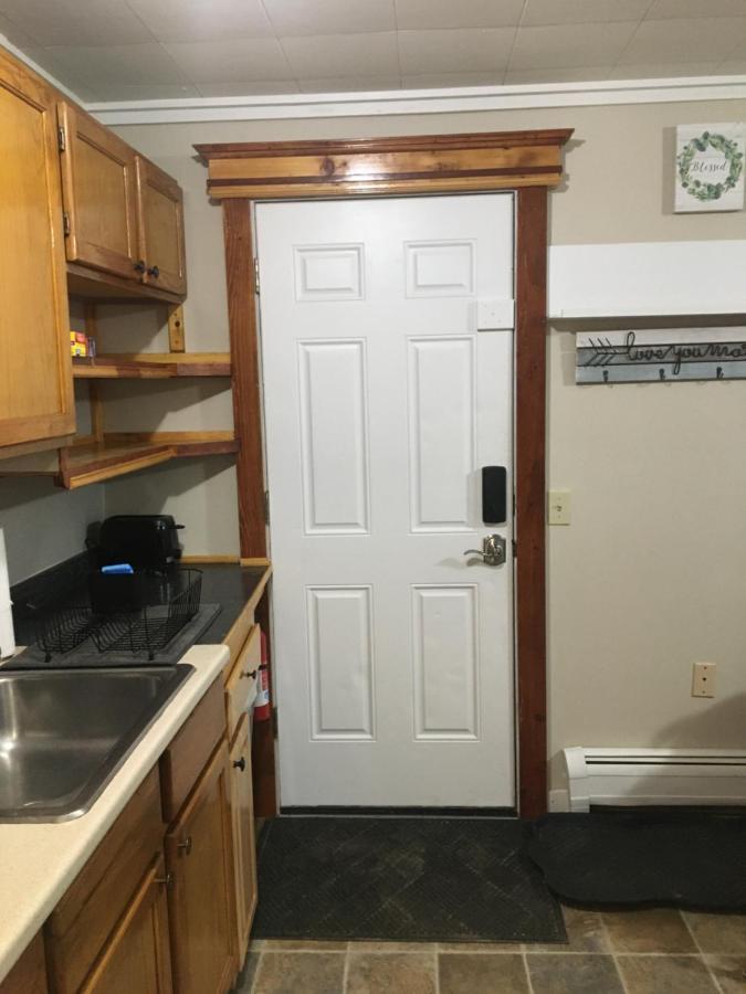 Just Like Being At Home- Newly Renovated Unit North Troy Экстерьер фото